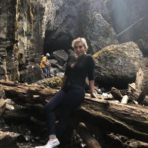 Meet your Posher, Gabby